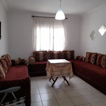 Beau Et Propre Appartement De Famille Dans Un Immeuble Calme Et Familiale A Bab Sebta فنيدك المظهر الخارجي الصورة