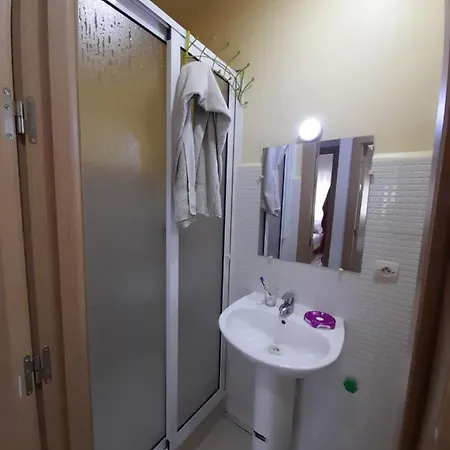 Beau Et Propre Appartement De Famille Dans Un Immeuble Calme Et Familiale A Bab Sebta فنيدك المظهر الخارجي الصورة